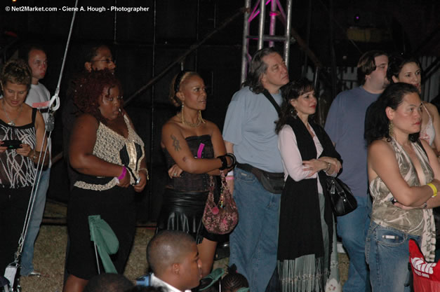 Audience & Venue - Air Jamaica Jazz & Blues Festival 2007 - The Art of Music - Thursday, January 26th - 10th Anniversary - The Aqueduct on Rose Hall - Air Jamaica Jazz & Blues Festival 2007 - The Art of Music - Tuesday, January 23 - Saturday, January 27, 2007, The Aqueduct on Rose Hall, Montego Bay, Jamaica - Negril Travel Guide, Negril Jamaica WI - http://www.negriltravelguide.com - info@negriltravelguide.com...!