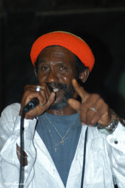 Reggae Superstar - Bush Man @ Bourbon Beach with Boddy Dread & Singing Honour - Presented by Our Music Promotions - Omar & Ama-Donna - Saturday, May 14, 2005 - Negril Travel Guide, Negril Jamaica WI - http://www.negriltravelguide.com - info@negriltravelguide.com...!