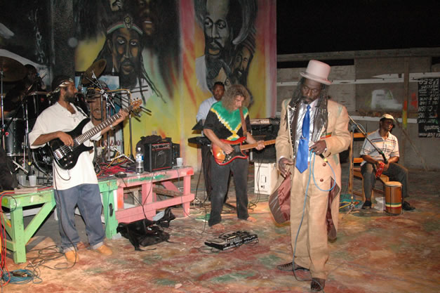 Culture - Culture's last Jamaican Concert - Money Cologne Promotions in Association with Bourbon Beach Presents Summer Splash - Monday, August 7, 2006 - Negril Travel Guide, Negril Jamaica WI - http://www.negriltravelguide.com - info@negriltravelguide.com...!