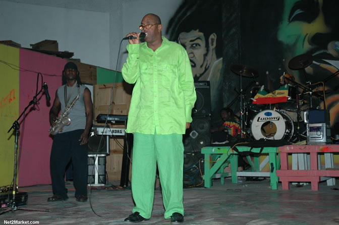 Frankie Paul & King Yellowman - Bobby Dread - Swallow - backed by the Indika Band - MC Earl Polkadot - Presented by Boubon Beach Restaurant, Beach Bar & Oceanfront Accommodations - Negril Travel Guide, Negril Jamaica WI - http://www.negriltravelguide.com - info@negriltravelguide.com...!