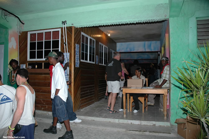 The Messenger, Reggae Super Star - Luciano - Gregory Isaacs - Bobby Dread - Swallow - backed by the Indika Band - Boubon Beach Restaurant, Beach Bar & Oceanfront Accommodations - Negril Travel Guide, Negril Jamaica WI - http://www.negriltravelguide.com - info@negriltravelguide.com...!