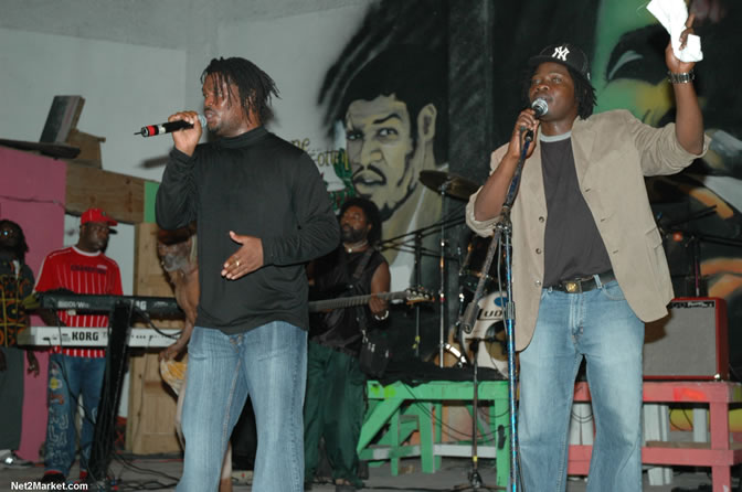 The Messenger, Reggae Super Star - Luciano - Gregory Isaacs - Bobby Dread - Swallow - backed by the Indika Band - Boubon Beach Restaurant, Beach Bar & Oceanfront Accommodations - Negril Travel Guide, Negril Jamaica WI - http://www.negriltravelguide.com - info@negriltravelguide.com...!