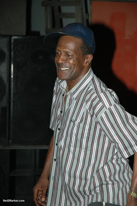 The Messenger, Reggae Super Star - Luciano - Gregory Isaacs - Bobby Dread - Swallow - backed by the Indika Band - Boubon Beach Restaurant, Beach Bar & Oceanfront Accommodations - Negril Travel Guide, Negril Jamaica WI - http://www.negriltravelguide.com - info@negriltravelguide.com...!