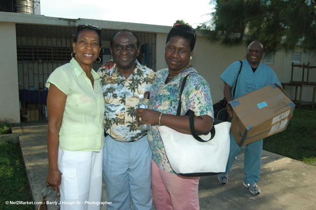 Negril Clinic - Caribbean Medical Mission, Friday, October 20, 2006 - Negril Travel Guide, Negril Jamaica WI - http://www.negriltravelguide.com - info@negriltravelguide.com...!