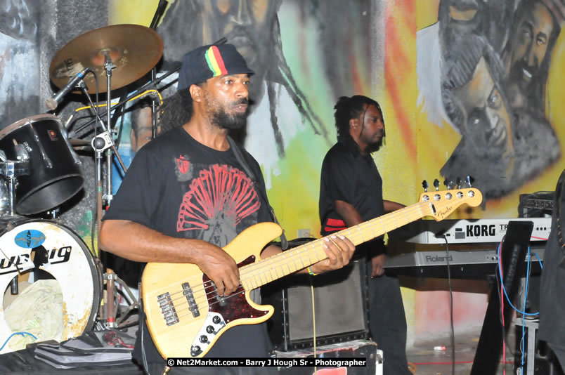  Coco Tea & Silver Cat at Bourbon Beach - Money Cologne Promotions presents The Growning of Coco Tea & Silver Cat at Bourbon Beach, Norman Manley Boulevard, Negril , Westmoreland, Jamaica W.I. - Monday, April 14, 2008 - Photographs by Barry J. Hough Sr. Photojournalist/Photograper - Photographs taken with a Nikon D70, D100, or D300 - Negril Travel Guide, Negril Jamaica WI - http://www.negriltravelguide.com - info@negriltravelguide.com...!