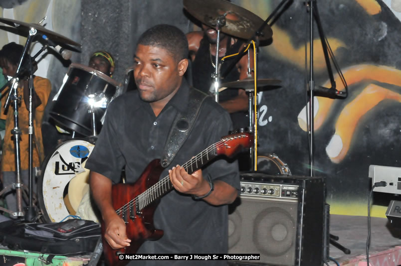  Coco Tea & Silver Cat at Bourbon Beach - Money Cologne Promotions presents The Growning of Coco Tea & Silver Cat at Bourbon Beach, Norman Manley Boulevard, Negril , Westmoreland, Jamaica W.I. - Monday, April 14, 2008 - Photographs by Barry J. Hough Sr. Photojournalist/Photograper - Photographs taken with a Nikon D70, D100, or D300 - Negril Travel Guide, Negril Jamaica WI - http://www.negriltravelguide.com - info@negriltravelguide.com...!