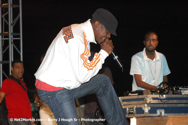 Cross De Harbour @ Lucea Car Park presented by Linkz Entertainment in association with Lucea Chamber of Commerce - Featuring Freddy Mc Gregor, Iley Dread, Mr. Vegas, Lt. Elmo, Champagne, Merital, CC, Brillant, TQ, Mad Dog, Chumps - Lucea, Hanover, Jamaica - Negril Travel Guide.com, Negril Jamaica WI - http://www.negriltravelguide.com - info@negriltravelguide.com...!