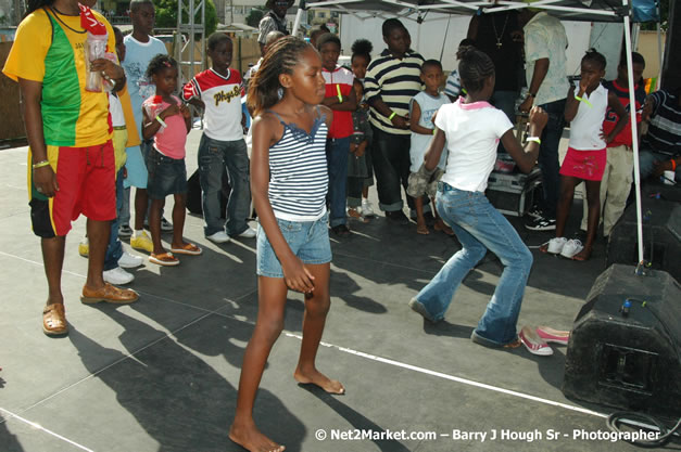 Cross De Harbour @ Lucea Car Park presented by Linkz Entertainment in association with Lucea Chamber of Commerce - Featuring Freddy Mc Gregor, Iley Dread, Mr. Vegas, Lt. Elmo, Champagne, Merital, CC, Brillant, TQ, Mad Dog, Chumps - Lucea, Hanover, Jamaica - Negril Travel Guide.com, Negril Jamaica WI - http://www.negriltravelguide.com - info@negriltravelguide.com...!