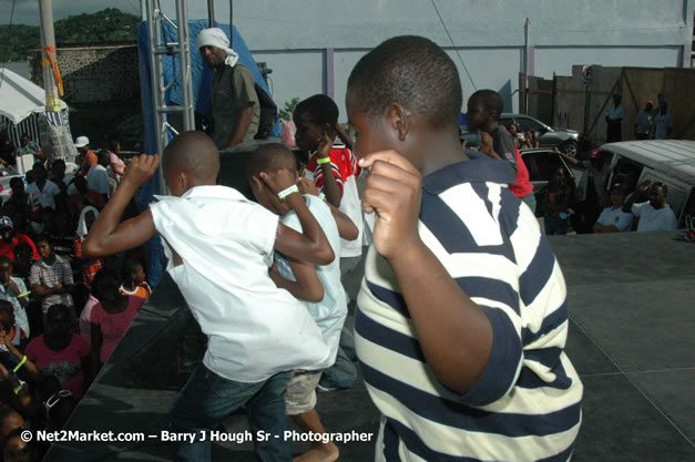 Cross De Harbour @ Lucea Car Park presented by Linkz Entertainment in association with Lucea Chamber of Commerce - Featuring Freddy Mc Gregor, Iley Dread, Mr. Vegas, Lt. Elmo, Champagne, Merital, CC, Brillant, TQ, Mad Dog, Chumps - Lucea, Hanover, Jamaica - Negril Travel Guide.com, Negril Jamaica WI - http://www.negriltravelguide.com - info@negriltravelguide.com...!