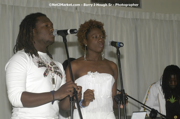 Etana - Reflections - Cure Fest 2007 - All White Birth-Night Party - Hosted by Jah Cure - Starfish Trelawny Hotel - Trelawny, Jamaica - Friday, October 12, 2007 - Cure Fest 2007 October 12th-14th, 2007 Presented by Danger Promotions, Iyah Cure Promotions, and Brass Gate Promotions - Alison Young, Publicist - Photographs by Net2Market.com - Barry J. Hough Sr, Photographer - Negril Travel Guide, Negril Jamaica WI - http://www.negriltravelguide.com - info@negriltravelguide.com...!