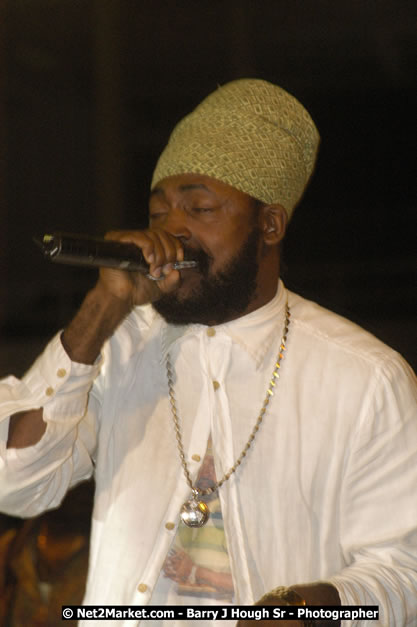 Lutan Fyah - Cure Fest 2007 - Longing For Concert at Trelawny Multi Purpose Stadium, Trelawny, Jamaica - Sunday, October 14, 2007 - Cure Fest 2007 October 12th-14th, 2007 Presented by Danger Promotions, Iyah Cure Promotions, and Brass Gate Promotions - Alison Young, Publicist - Photographs by Net2Market.com - Barry J. Hough Sr, Photographer - Negril Travel Guide, Negril Jamaica WI - http://www.negriltravelguide.com - info@negriltravelguide.com...!