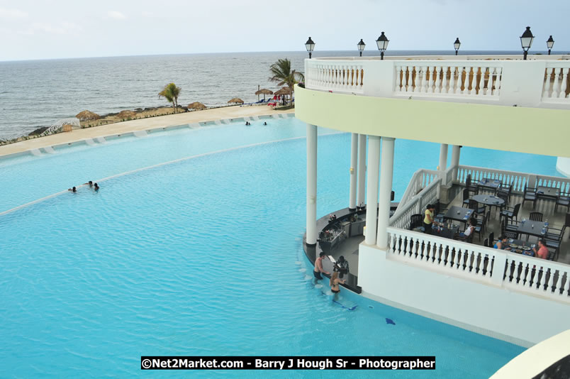 Grand Palladium Resort & Spa [Fiesta] - Host of Hanover Homecoming Foundations Celebrations - Hanover Homecoming Foundation LTD Jamaica - Wherever you roam ... Hanover bids you ... come HOME - Sunday, August 3 to Saturday, August 9, 2008 - Hanover Jamaica - Photographs by Net2Market.com - Barry J. Hough Sr. Photojournalist/Photograper - Photographs taken with a Nikon D300 - Negril Travel Guide, Negril Jamaica WI - http://www.negriltravelguide.com - info@negriltravelguide.com...!