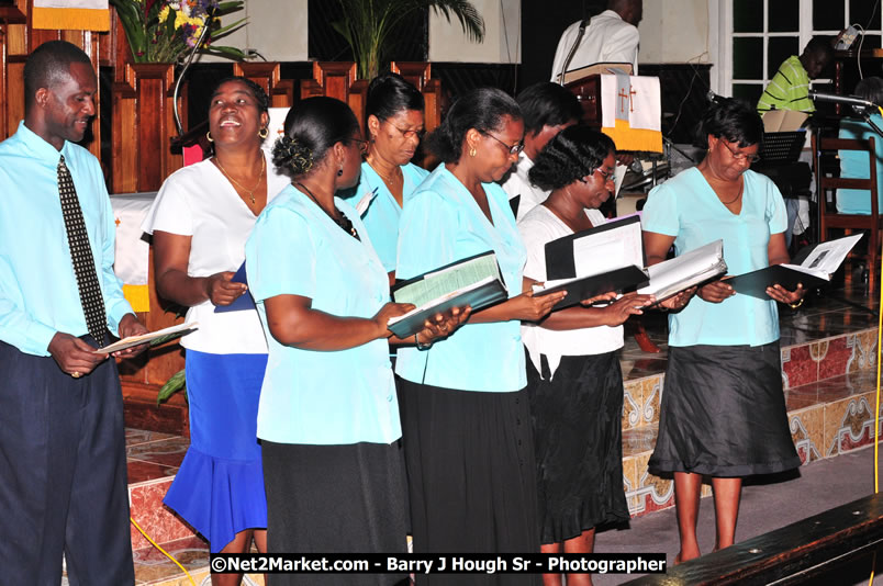 Lucea United Church - Unitied Church in Jamaica and Cayman Islands - Worship Service & Celebration of the Sacrament of Holy Communion - Special Guests: Hanover Homecoming Foundation & His excellency The Most Honourable Professor Sir Kenneth Hall Governor General of Jamaica - Sunday, August 3, 2008 - Hanover Homecoming Foundation LTD Jamaica - Wherever you roam ... Hanover bids you ... come HOME - Sunday, August 3 to Saturday, August 9, 2008 - Hanover Jamaica - Photographs by Net2Market.com - Barry J. Hough Sr. Photojournalist/Photograper - Photographs taken with a Nikon D300 - Negril Travel Guide, Negril Jamaica WI - http://www.negriltravelguide.com - info@negriltravelguide.com...!