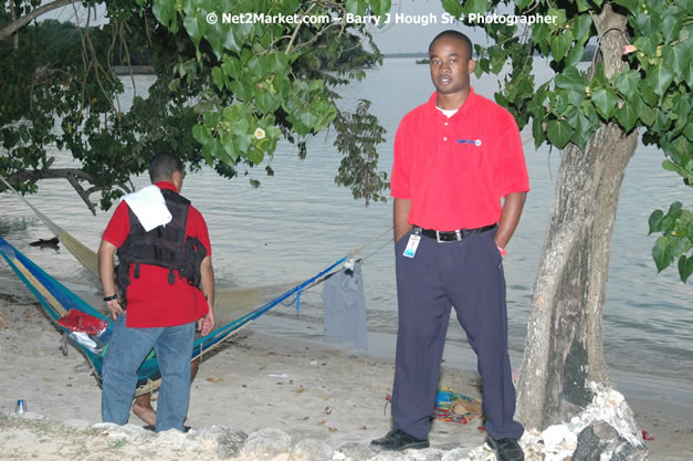 Hybrid Go Ultra - Independence Negril 2K7 - A Barefoot Beach Party @ The Hybrid Beach Cove aka Half Moon Beach Club, Sunday, August 5, 2007, Half Moon Beach, Hanover Parish, Jamaica - Negril Travel Guide.com, Negril Jamaica WI - http://www.negriltravelguide.com - info@negriltravelguide.com...!