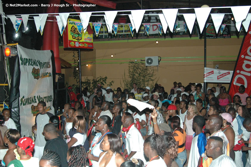 Jamaica Carnival 2007 @ The Jungle, Friday, March 2, 2007, The Jungle, Norman Manley Boulevard, Negril, Westmoreland, Jamaica W.I. - Negril Travel Guide, Negril Jamaica WI - http://www.negriltravelguide.com - info@negriltravelguide.com...!