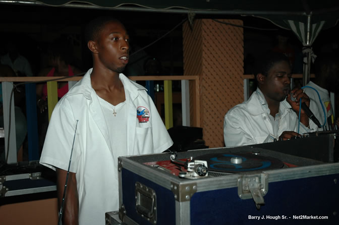 "BUJU BANTON & Friends" @ Jamaica Tamboo - Anthony 'B', Delly Ranks, Pickney, Jessie Gender, Music by Fire Links & Love People - Presented by Jamaica Tamboo in Association with Heineken - Saturday, March 26, 2005 - Negril Travel Guide, Negril Jamaica WI - http://www.negriltravelguide.com - info@negriltravelguide.com...!