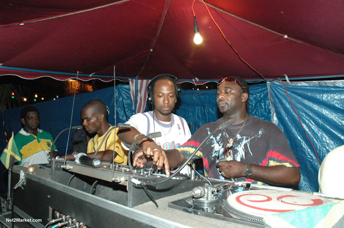 History Clash - Stone Love VS David Roddigan [Out of London] - June 5, 2005 - Presented by Jamaica Tamboo in association with Guinness - Negril Spot - Negril Travel Guide, Negril Jamaica WI - http://www.negriltravelguide.com - info@negriltravelguide.com...!