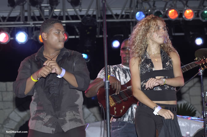 Azucar Negra - Air Jamaica Jazz & Blues 2005 - The Art Of Music - Cinnamon Hill Golf Course, Rose Hall, Montego Bay - Negril Travel Guide, Negril Jamaica WI - http://www.negriltravelguide.com - info@negriltravelguide.com...!