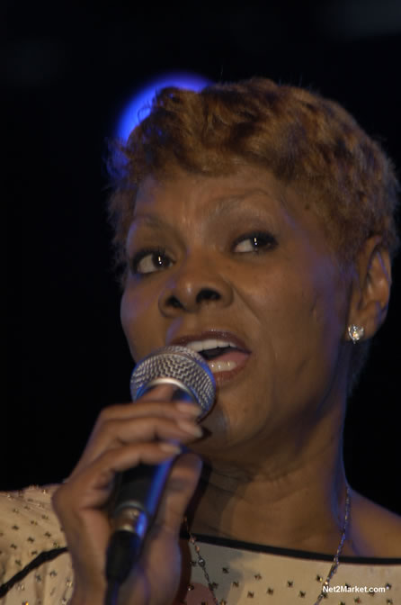 Dionne Warwick - Air Jamaica Jazz & Blues 2005 - The Art Of Music - Cinnamon Hill Golf Course, Rose Hall, Montego Bay - Negril Travel Guide, Negril Jamaica WI - http://www.negriltravelguide.com - info@negriltravelguide.com...!