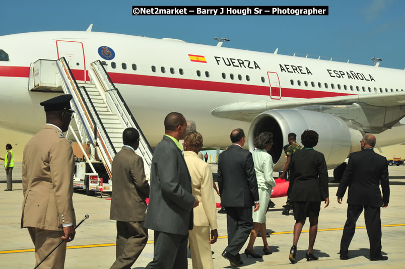 The Unveiling Of The Commemorative Plaque By The Honourable Prime Minister, Orette Bruce Golding, MP, And Their Majesties, King Juan Carlos I And Queen Sofia Of Spain - On Wednesday, February 18, 2009, Marking The Completion Of The Expansion Of Sangster International Airport, Venue at Sangster International Airport, Montego Bay, St James, Jamaica - Wednesday, February 18, 2009 - Photographs by Net2Market.com - Barry J. Hough Sr, Photographer/Photojournalist - Negril Travel Guide, Negril Jamaica WI - http://www.negriltravelguide.com - info@negriltravelguide.com...!