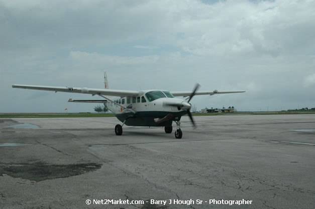 Intl. Airl Link - The Ultimate Connection - MBJ Airports Limited - Sangster International Airport - Domestic Terminal - Montego Bay, St James, Jamaica W.I. - MBJ Limited - Transforming Sangster International Airport into a world class facility - Photographs by Net2Market.com - Negril Travel Guide, Negril Jamaica WI - http://www.negriltravelguide.com - info@negriltravelguide.com...!