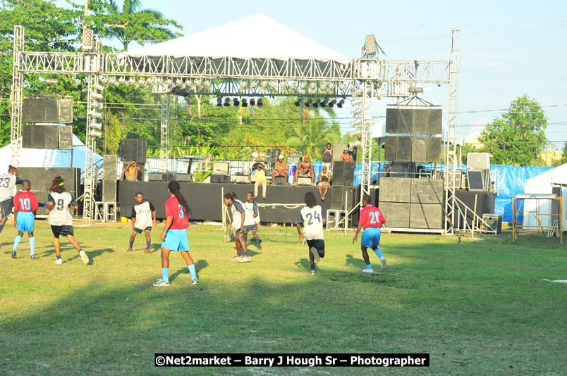 Marley Magic Traffic Jam - Celebrity Football @ Spring Break - Saturday, March 21, 2009 - Also Featuring: Kelley, Capleton, Junior Reid, Spragga Benz, Wayne Marshall, Munga, Romaine Virgo,Embee, Bango Herman, Flava K, Whisky Baggio, Andrew and Wadda Blood, Black Am I, Packa, Venue at Waz Beach, Norman Manley Boulevard, Negril Westmoreland, Jamaica - Saturday, March 21, 2009 - Photographs by Net2Market.com - Barry J. Hough Sr, Photographer/Photojournalist - Negril Travel Guide, Negril Jamaica WI - http://www.negriltravelguide.com - info@negriltravelguide.com...!