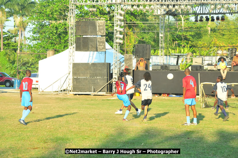 Marley Magic Traffic Jam - Celebrity Football @ Spring Break - Saturday, March 21, 2009 - Also Featuring: Kelley, Capleton, Junior Reid, Spragga Benz, Wayne Marshall, Munga, Romaine Virgo,Embee, Bango Herman, Flava K, Whisky Baggio, Andrew and Wadda Blood, Black Am I, Packa, Venue at Waz Beach, Norman Manley Boulevard, Negril Westmoreland, Jamaica - Saturday, March 21, 2009 - Photographs by Net2Market.com - Barry J. Hough Sr, Photographer/Photojournalist - Negril Travel Guide, Negril Jamaica WI - http://www.negriltravelguide.com - info@negriltravelguide.com...!