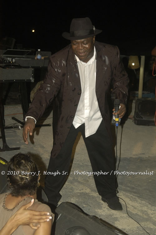 Chaka Demus & Pliers - Live In Concert @ Negril Escape Resort and Spa, December 8, 2009, One Love Drive, West End, Negril, Westmoreland, Jamaica W.I. - Photographs by Net2Market.com - Barry J. Hough Sr, Photographer/Photojournalist - Negril Travel Guide, Negril Jamaica WI - http://www.negriltravelguide.com - info@negriltravelguide.com...!