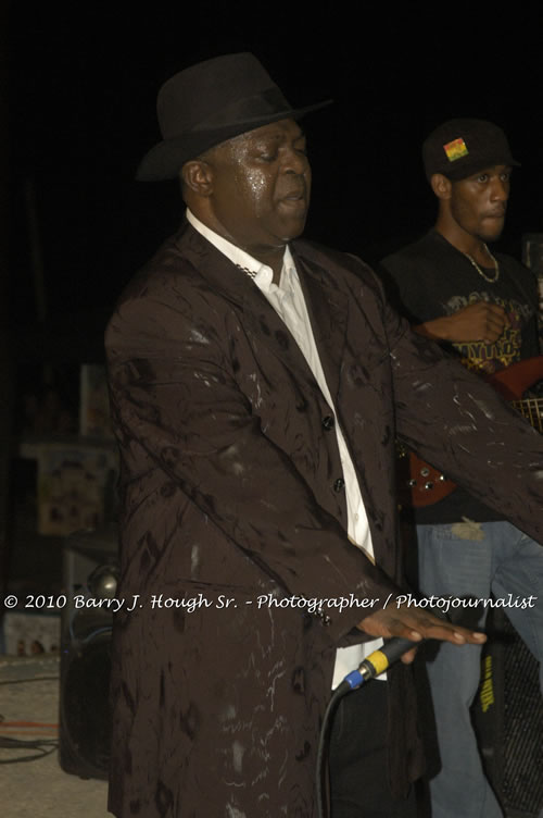 Chaka Demus & Pliers - Live In Concert @ Negril Escape Resort and Spa, December 8, 2009, One Love Drive, West End, Negril, Westmoreland, Jamaica W.I. - Photographs by Net2Market.com - Barry J. Hough Sr, Photographer/Photojournalist - Negril Travel Guide, Negril Jamaica WI - http://www.negriltravelguide.com - info@negriltravelguide.com...!