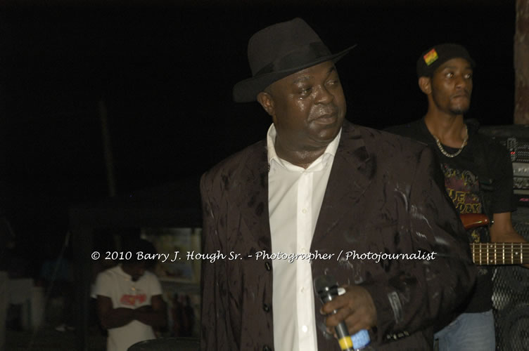 Chaka Demus & Pliers - Live In Concert @ Negril Escape Resort and Spa, December 8, 2009, One Love Drive, West End, Negril, Westmoreland, Jamaica W.I. - Photographs by Net2Market.com - Barry J. Hough Sr, Photographer/Photojournalist - Negril Travel Guide, Negril Jamaica WI - http://www.negriltravelguide.com - info@negriltravelguide.com...!