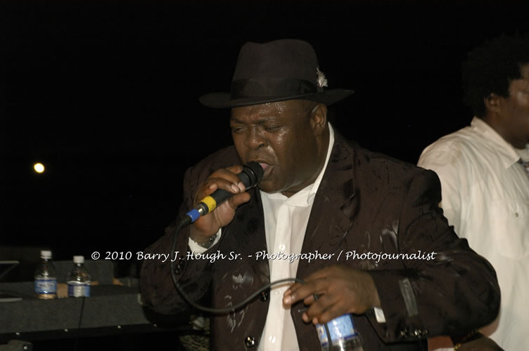 Chaka Demus & Pliers - Live In Concert @ Negril Escape Resort and Spa, December 8, 2009, One Love Drive, West End, Negril, Westmoreland, Jamaica W.I. - Photographs by Net2Market.com - Barry J. Hough Sr, Photographer/Photojournalist - Negril Travel Guide, Negril Jamaica WI - http://www.negriltravelguide.com - info@negriltravelguide.com...!