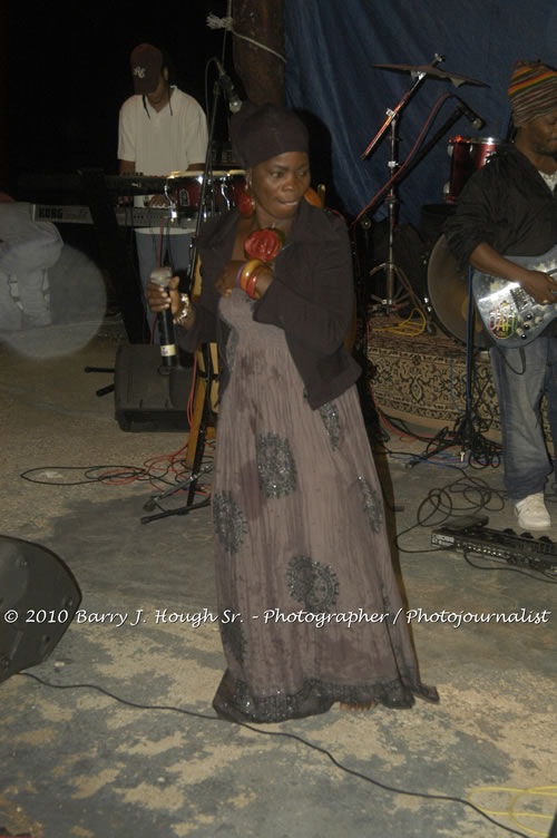 Etana - Live In Concert - One Love Reggae Concert Series 09/10 @ Negril Escape Resort and Spa, December 22, 2009, One Love Drive, West End, Negril, Westmoreland, Jamaica W.I. - Photographs by Net2Market.com - Barry J. Hough Sr, Photographer/Photojournalist - Negril Travel Guide, Negril Jamaica WI - http://www.negriltravelguide.com - info@negriltravelguide.com...!