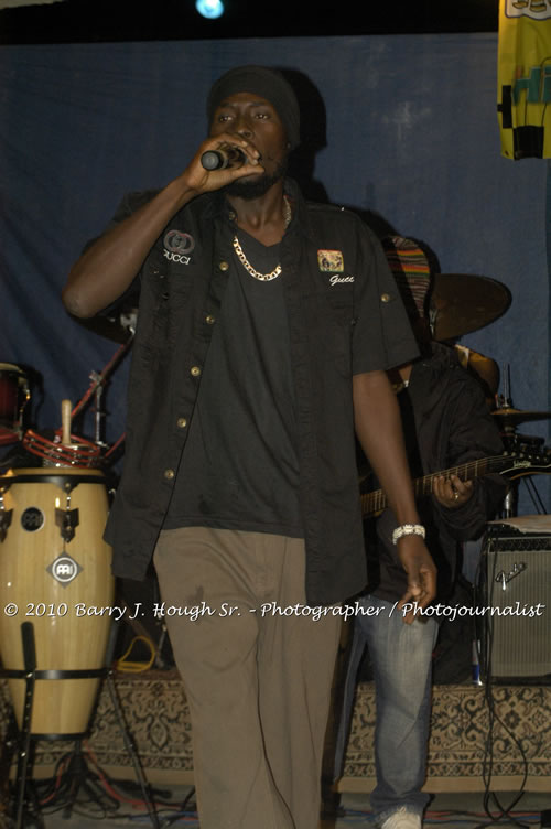 Etana - Live In Concert - One Love Reggae Concert Series 09/10 @ Negril Escape Resort and Spa, December 22, 2009, One Love Drive, West End, Negril, Westmoreland, Jamaica W.I. - Photographs by Net2Market.com - Barry J. Hough Sr, Photographer/Photojournalist - Negril Travel Guide, Negril Jamaica WI - http://www.negriltravelguide.com - info@negriltravelguide.com...!