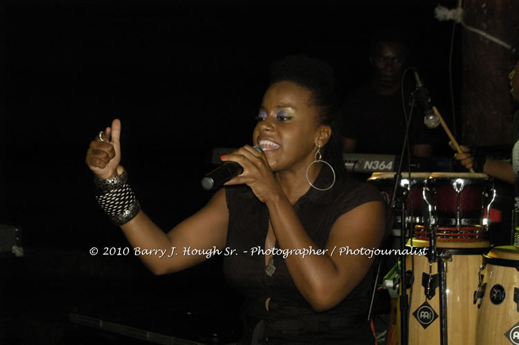 Etana - Live In Concert - One Love Reggae Concert Series 09/10 @ Negril Escape Resort and Spa, December 22, 2009, One Love Drive, West End, Negril, Westmoreland, Jamaica W.I. - Photographs by Net2Market.com - Barry J. Hough Sr, Photographer/Photojournalist - Negril Travel Guide, Negril Jamaica WI - http://www.negriltravelguide.com - info@negriltravelguide.com...!