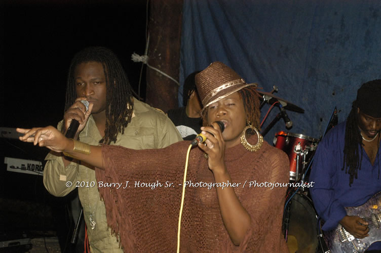 Etana - Live In Concert - One Love Reggae Concert Series 09/10 @ Negril Escape Resort and Spa, December 22, 2009, One Love Drive, West End, Negril, Westmoreland, Jamaica W.I. - Photographs by Net2Market.com - Barry J. Hough Sr, Photographer/Photojournalist - Negril Travel Guide, Negril Jamaica WI - http://www.negriltravelguide.com - info@negriltravelguide.com...!