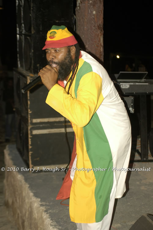 Freddy McGregor - Live In Concert @ Negril Escape Resort and Spa, One Love Drive, West End, Negril, Westmoreland, Jamaica W.I. - Photographs by Net2Market.com - Barry J. Hough Sr, Photographer/Photojournalist - Negril Travel Guide, Negril Jamaica WI - http://www.negriltravelguide.com - info@negriltravelguide.com...!