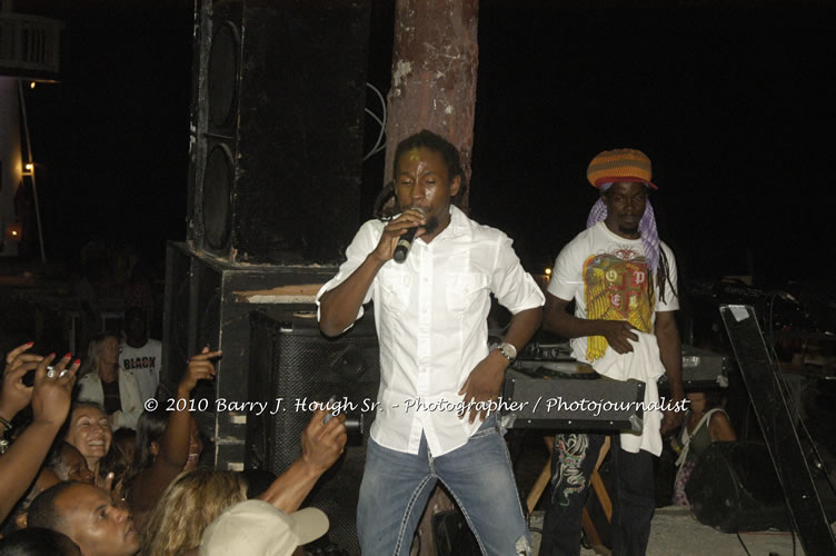 JAH Cure - Live In Concert @ Negril Escape Resort and Spa, December 15, 2009, One Love Drive, West End, Negril, Westmoreland, Jamaica W.I. - Photographs by Net2Market.com - Barry J. Hough Sr, Photographer/Photojournalist - Negril Travel Guide, Negril Jamaica WI - http://www.negriltravelguide.com - info@negriltravelguide.com...!