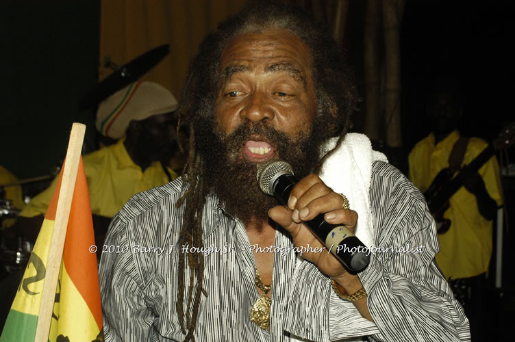 John Holt - Live in Concert - Also featuring Uprising Bank, plus DJ Gemini @ One Love Reggae Concerts Series 09/10 @ Negril Escape Resort & Spa, February 9, 2010, One Love Drive, West End, Negril, Westmoreland, Jamaica W.I. - Photographs by Net2Market.com - Barry J. Hough Sr, Photographer/Photojournalist - The Negril Travel Guide - Negril's and Jamaica's Number One Concert Photography Web Site with over 40,000 Jamaican Concert photographs Published -  Negril Travel Guide, Negril Jamaica WI - http://www.negriltravelguide.com - info@negriltravelguide.com...!