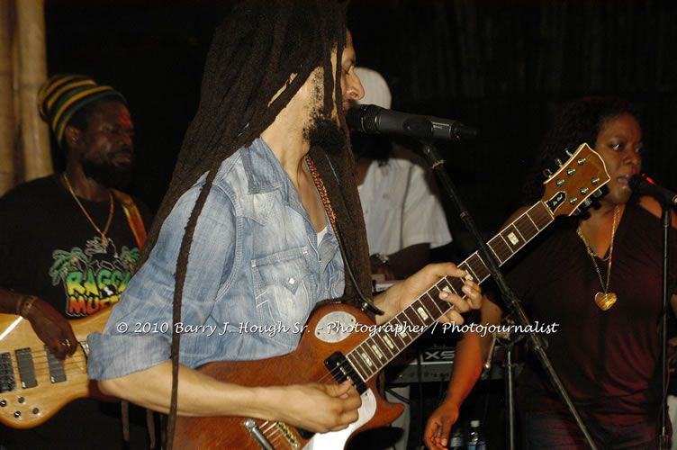 Julian Marley - Grammy Nominee & Son of the Legend Bob Marley - Live in Concert - Also featuring Ras Noble, Power Drill, Iron Head, & Robin Banks - Backing Band Roots Warrior, plus DJ Gemini @ One Love Reggae Concerts Series 09/10 @ Negril Escape Resort & Spa, February 2, 2010, One Love Drive, West End, Negril, Westmoreland, Jamaica W.I. - Photographs by Net2Market.com - Barry J. Hough Sr, Photographer/Photojournalist - The Negril Travel Guide - Negril's and Jamaica's Number One Concert Photography Web Site with over 40,000 Jamaican Concert photographs Published -  Negril Travel Guide, Negril Jamaica WI - http://www.negriltravelguide.com - info@negriltravelguide.com...!