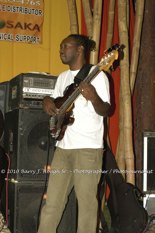 Marcia Griffiths & Edge Michael - Live In Concert - One Love Reggae Concert Series 09/10 @ Negril Escape Resort and Spa, December 29, 2009, One Love Drive, West End, Negril, Westmoreland, Jamaica W.I. - Photographs by Net2Market.com - Barry J. Hough Sr, Photographer/Photojournalist - Negril Travel Guide, Negril Jamaica WI - http://www.negriltravelguide.com - info@negriltravelguide.com...!