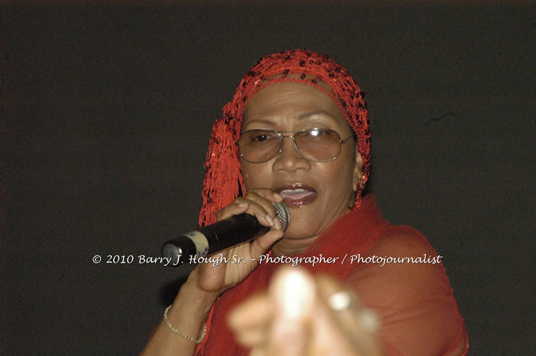 Marcia Griffiths & Edge Michael - Live In Concert - One Love Reggae Concert Series 09/10 @ Negril Escape Resort and Spa, December 29, 2009, One Love Drive, West End, Negril, Westmoreland, Jamaica W.I. - Photographs by Net2Market.com - Barry J. Hough Sr, Photographer/Photojournalist - Negril Travel Guide, Negril Jamaica WI - http://www.negriltravelguide.com - info@negriltravelguide.com...!