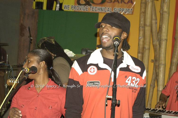 Marcia Griffiths & Edge Michael - Live In Concert - One Love Reggae Concert Series 09/10 @ Negril Escape Resort and Spa, December 29, 2009, One Love Drive, West End, Negril, Westmoreland, Jamaica W.I. - Photographs by Net2Market.com - Barry J. Hough Sr, Photographer/Photojournalist - Negril Travel Guide, Negril Jamaica WI - http://www.negriltravelguide.com - info@negriltravelguide.com...!