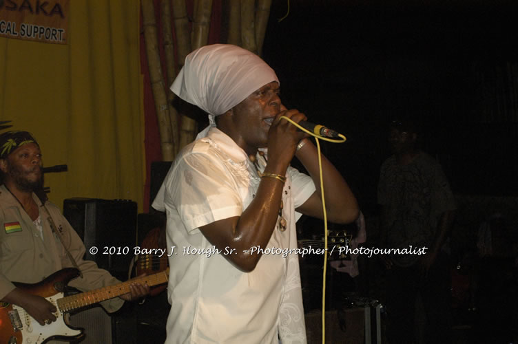 Richie Spice - Live In Concert - One Love Reggae Concert Series 09/10 @ Negril Escape Resort and Spa, January 19, 2010, One Love Drive, West End, Negril, Westmoreland, Jamaica W.I. - Photographs by Net2Market.com - Barry J. Hough Sr, Photographer/Photojournalist - Negril Travel Guide, Negril Jamaica WI - http://www.negriltravelguide.com - info@negriltravelguide.com...!