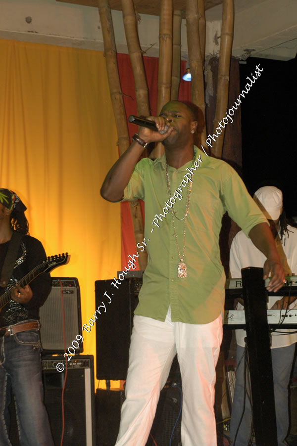  Sanchez - Live in Concert - at the One Love Reggae Concert Series 09/10 @ Negril Escape Resort & Spa - Also Featuring: Timmi Burrell and Justice Merchant- Backing Band Roots Warrior - DJ Gemini - MC Oliver Cargill, Negril Escape Resort & Spa, One Love Drive, West End, Negril, Westmoreland, Jamaica W.I. - Tuesday, November 24, 2009 - Photographs by Net2Market.com - Barry J. Hough Sr, Photographer / Photojournalist - Photos taken with a Nikon D70, D100, or D300 - Negril Travel Guide, Negril Jamaica WI - http://www.negriltravelguide.com - info@negriltravelguide.com...!