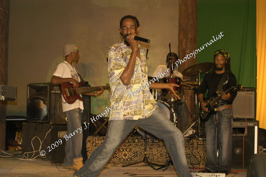  Sanchez - Live in Concert - at the One Love Reggae Concert Series 09/10 @ Negril Escape Resort & Spa - Also Featuring: Timmi Burrell and Justice Merchant- Backing Band Roots Warrior - DJ Gemini - MC Oliver Cargill, Negril Escape Resort & Spa, One Love Drive, West End, Negril, Westmoreland, Jamaica W.I. - Tuesday, November 24, 2009 - Photographs by Net2Market.com - Barry J. Hough Sr, Photographer / Photojournalist - Photos taken with a Nikon D70, D100, or D300 - Negril Travel Guide, Negril Jamaica WI - http://www.negriltravelguide.com - info@negriltravelguide.com...!