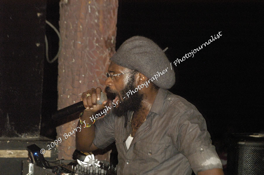  Tarrus Riley - Live in Concert - at the One Love Reggae Concert Series 09/10 @ Negril Escape Resort & Spa - Also Featuring: Mistic Bowie, Monday Justice, Cash, Dean Frazier - DJ Gemini - MC Oliver Cargill, Negril Escape Resort & Spa, One Love Drive, West End, Negril, Westmoreland, Jamaica W.I. - Tuesday, November 17, 2009 - Photographs by Net2Market.com - Barry J. Hough Sr, Photographer / Photojournalist - Photos taken with a Nikon D70, D100, or D300 - Negril Travel Guide, Negril Jamaica WI - http://www.negriltravelguide.com - info@negriltravelguide.com...!