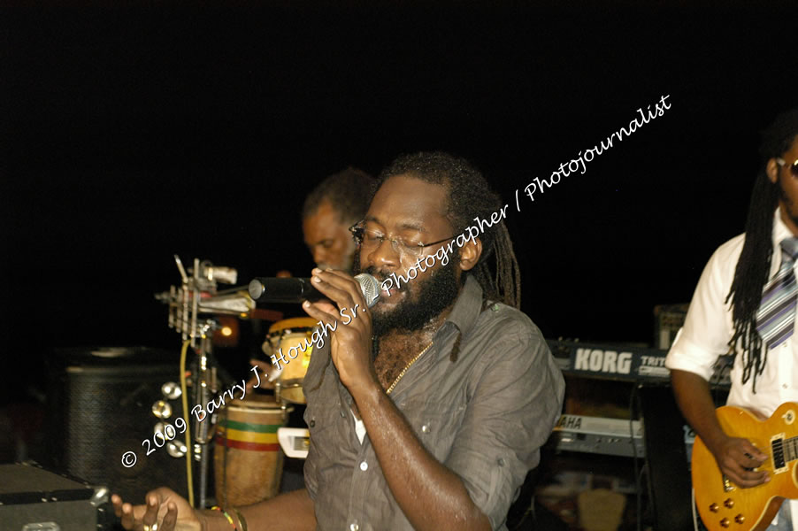  Tarrus Riley - Live in Concert - at the One Love Reggae Concert Series 09/10 @ Negril Escape Resort & Spa - Also Featuring: Mistic Bowie, Monday Justice, Cash, Dean Frazier - DJ Gemini - MC Oliver Cargill, Negril Escape Resort & Spa, One Love Drive, West End, Negril, Westmoreland, Jamaica W.I. - Tuesday, November 17, 2009 - Photographs by Net2Market.com - Barry J. Hough Sr, Photographer / Photojournalist - Photos taken with a Nikon D70, D100, or D300 - Negril Travel Guide, Negril Jamaica WI - http://www.negriltravelguide.com - info@negriltravelguide.com...!