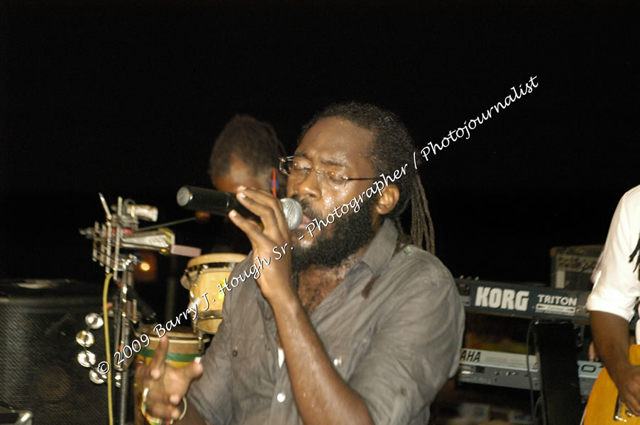  Tarrus Riley - Live in Concert - at the One Love Reggae Concert Series 09/10 @ Negril Escape Resort & Spa - Also Featuring: Mistic Bowie, Monday Justice, Cash, Dean Frazier - DJ Gemini - MC Oliver Cargill, Negril Escape Resort & Spa, One Love Drive, West End, Negril, Westmoreland, Jamaica W.I. - Tuesday, November 17, 2009 - Photographs by Net2Market.com - Barry J. Hough Sr, Photographer / Photojournalist - Photos taken with a Nikon D70, D100, or D300 - Negril Travel Guide, Negril Jamaica WI - http://www.negriltravelguide.com - info@negriltravelguide.com...!