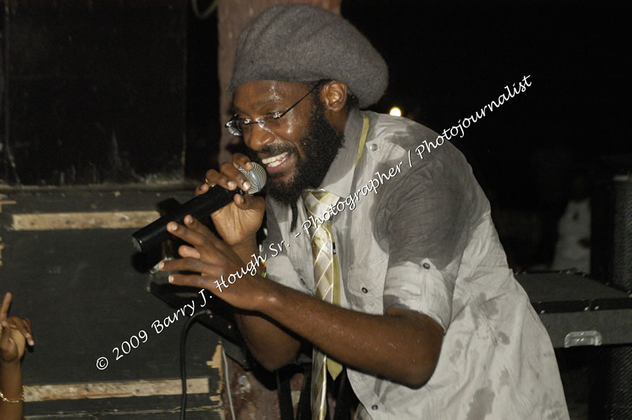  Tarrus Riley - Live in Concert - at the One Love Reggae Concert Series 09/10 @ Negril Escape Resort & Spa - Also Featuring: Mistic Bowie, Monday Justice, Cash, Dean Frazier - DJ Gemini - MC Oliver Cargill, Negril Escape Resort & Spa, One Love Drive, West End, Negril, Westmoreland, Jamaica W.I. - Tuesday, November 17, 2009 - Photographs by Net2Market.com - Barry J. Hough Sr, Photographer / Photojournalist - Photos taken with a Nikon D70, D100, or D300 - Negril Travel Guide, Negril Jamaica WI - http://www.negriltravelguide.com - info@negriltravelguide.com...!