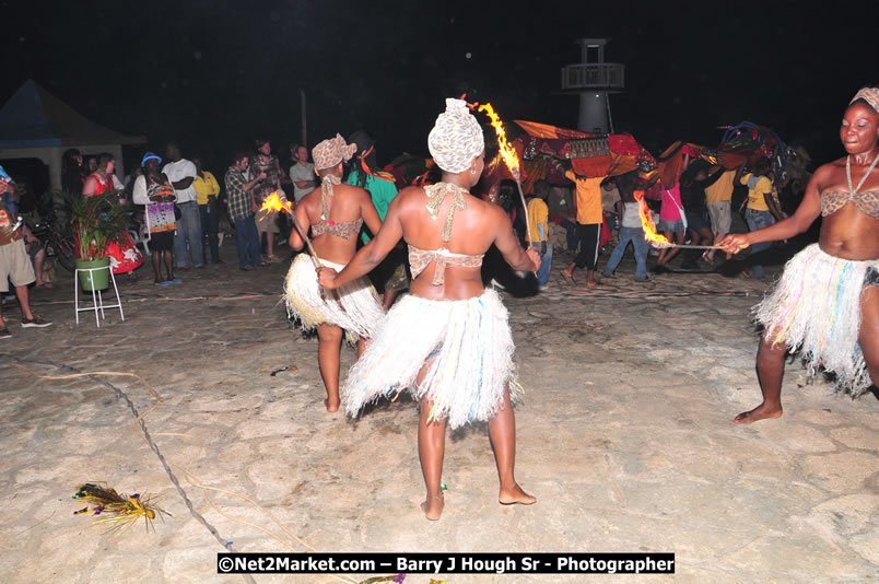 Chinese New Year @ The Sunset Show at Negril Escape - Tuesday, January 27, 2009 - Live Reggae Music at Negril Escape - Tuesday Nights 6:00PM to 10:00 PM - Photographs by Net2Market.com - Barry J. Hough Sr, Photographer/Photojournalist - Negril Travel Guide, Negril Jamaica WI - http://www.negriltravelguide.com - info@negriltravelguide.com...!